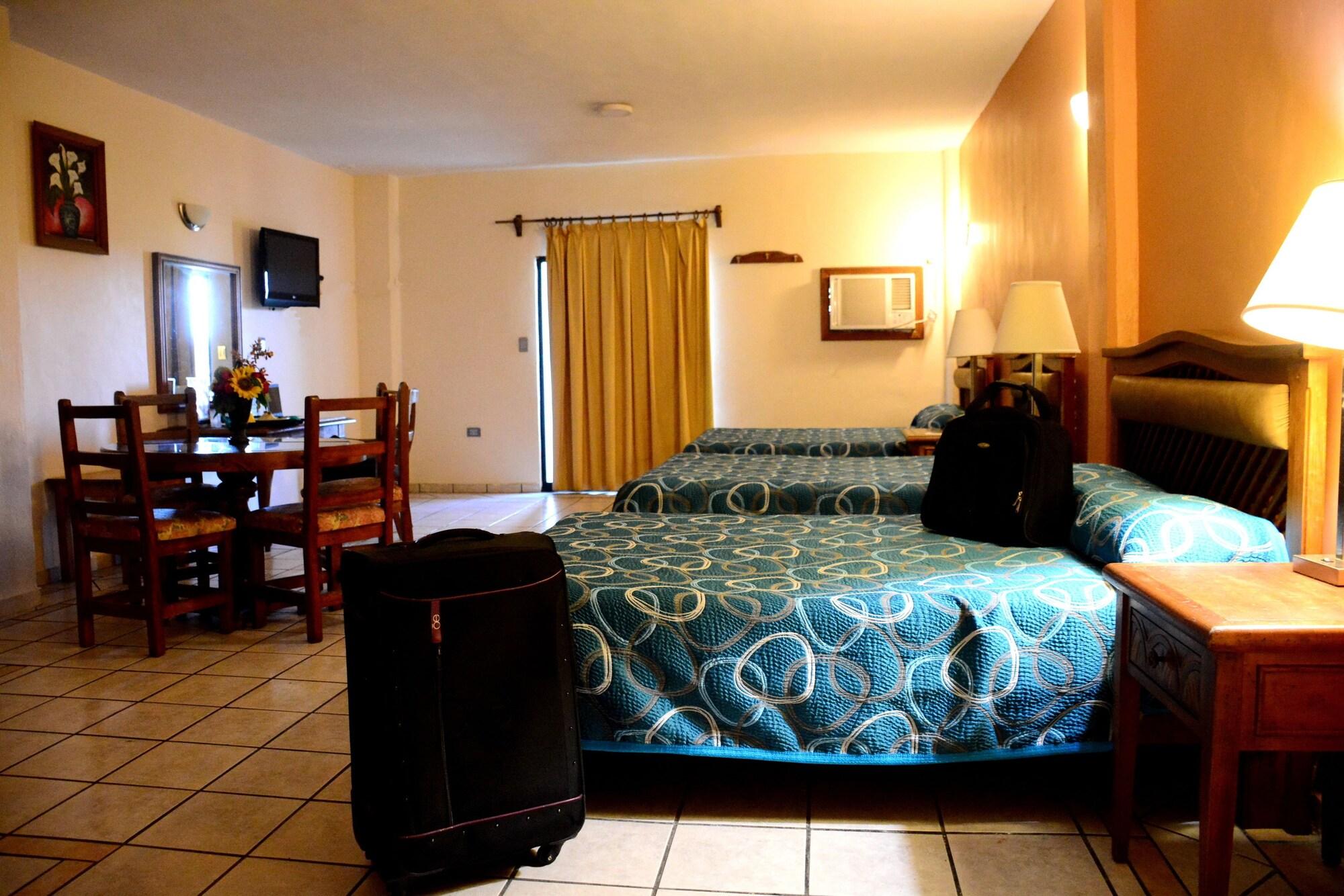 Hotel Las Fuentes 로스모치스 외부 사진