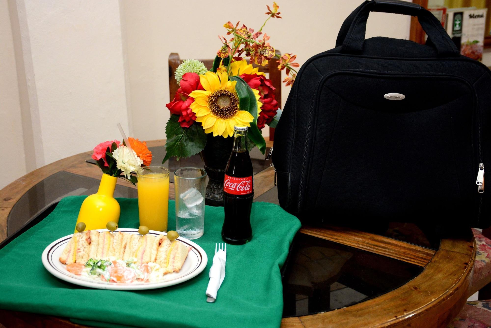 Hotel Las Fuentes 로스모치스 외부 사진
