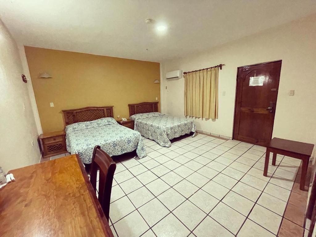 Hotel Las Fuentes 로스모치스 외부 사진