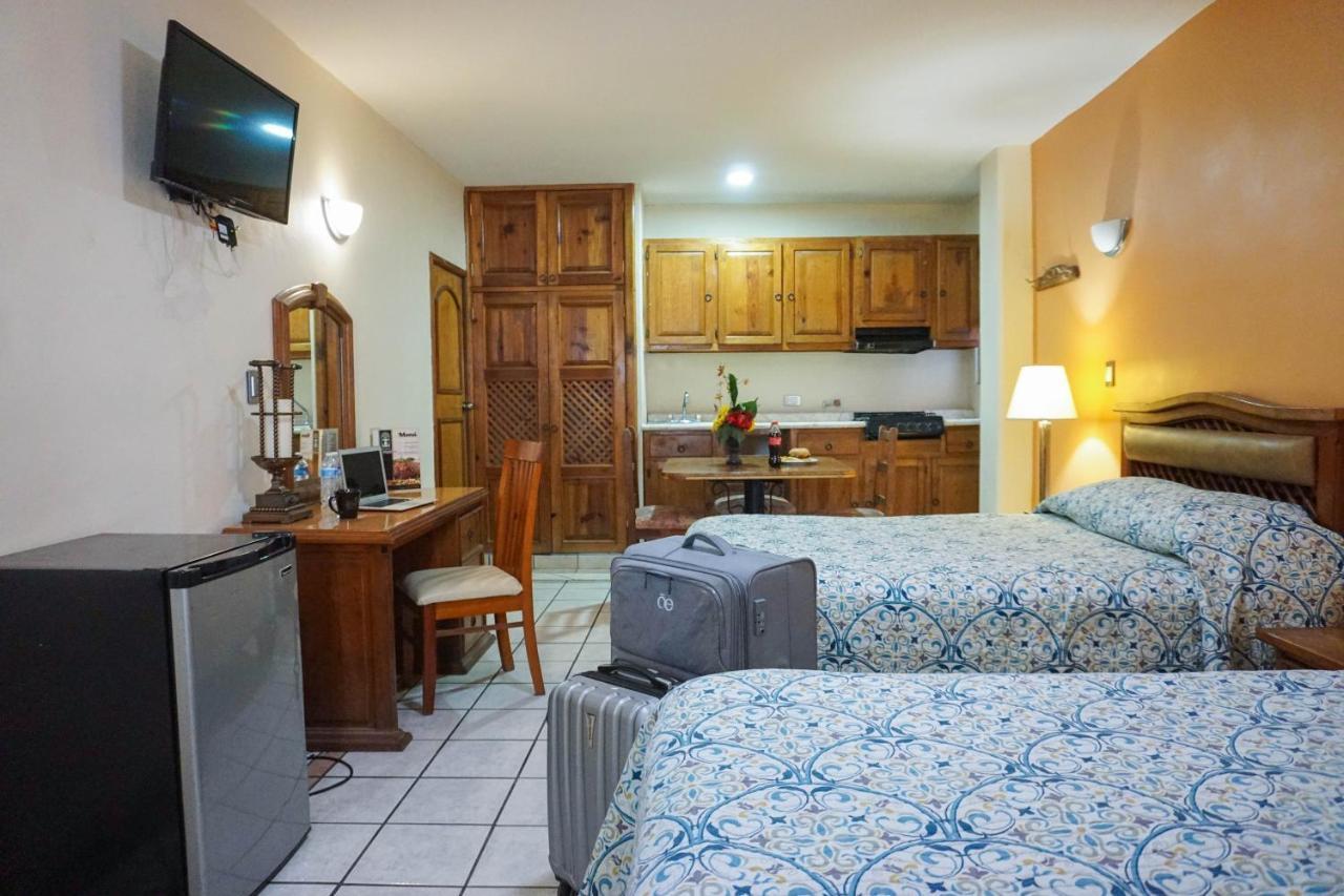 Hotel Las Fuentes 로스모치스 외부 사진