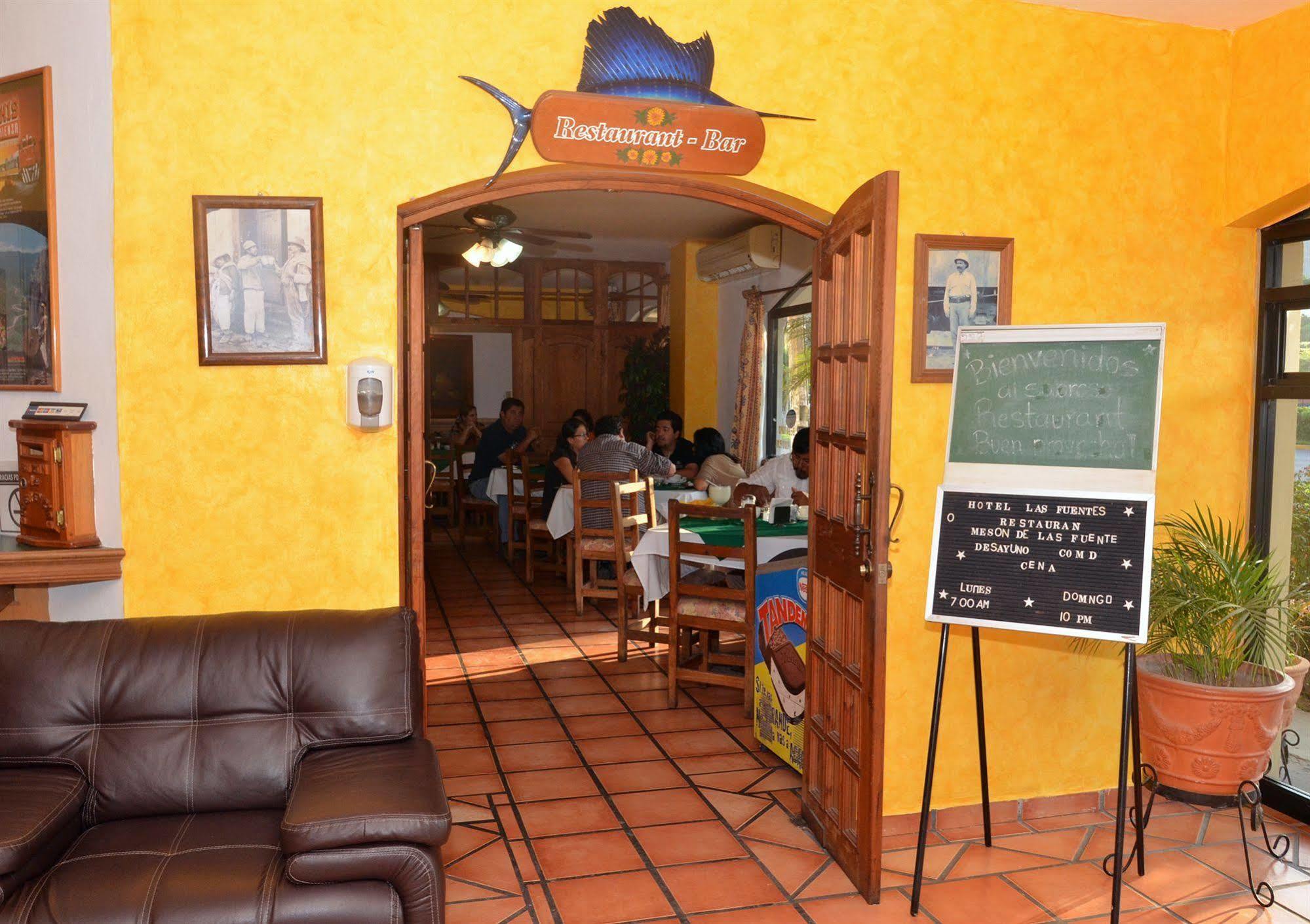 Hotel Las Fuentes 로스모치스 외부 사진