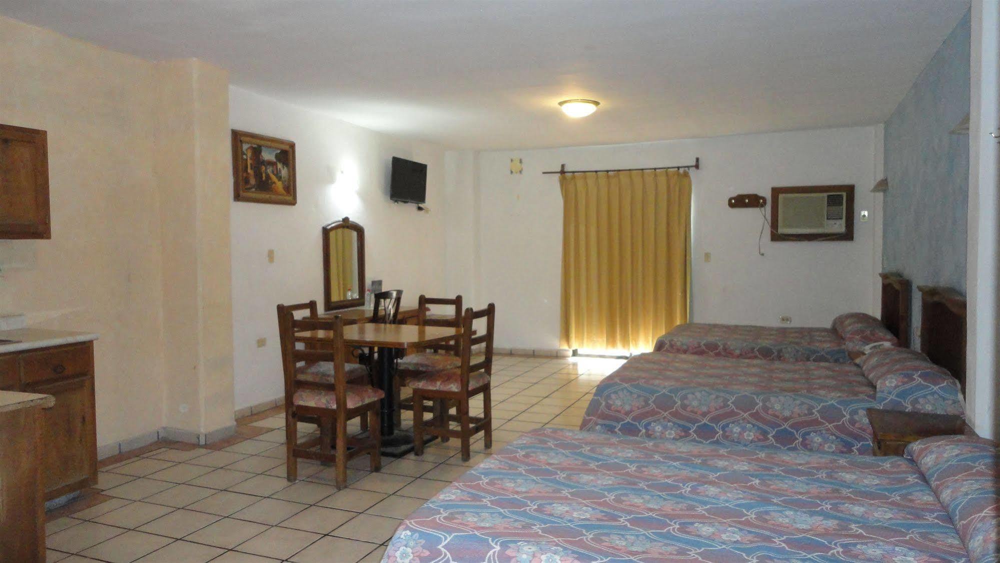 Hotel Las Fuentes 로스모치스 외부 사진